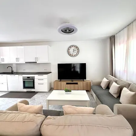 Quiet Corner By The Апартаменты Моган